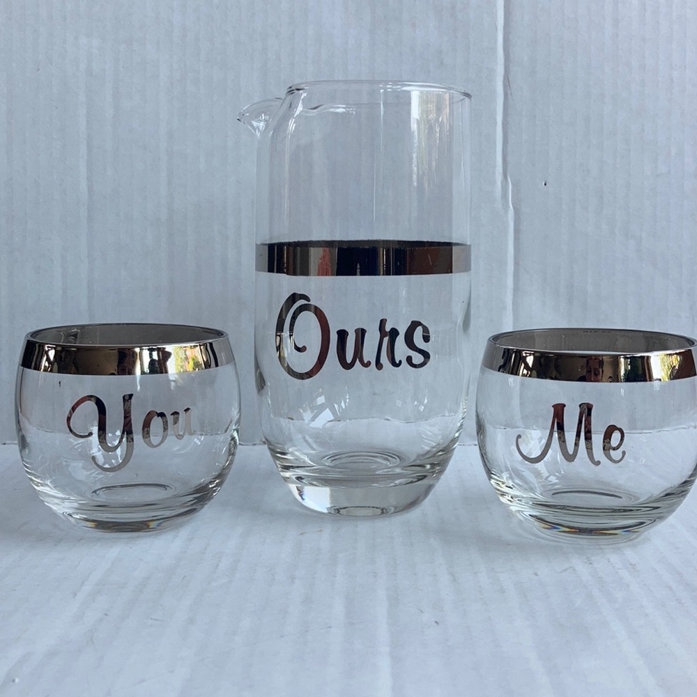 Late 20th Century Dorothy Thorpe Style "Me You Ours" Cocktail Set- 3 Pieces